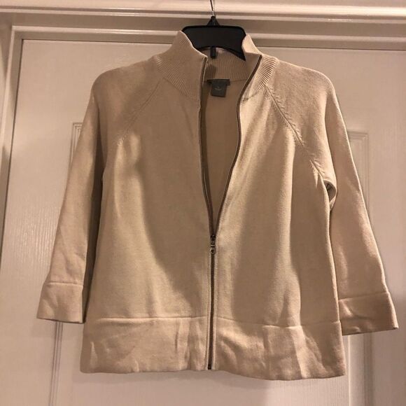 Ann Taylor beige 3/4 sleeve sweater sz medium - Picture 2 of 6
